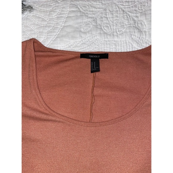 Forever 21 Pink Scoop Neck Tshirt - Picture 2 of 3